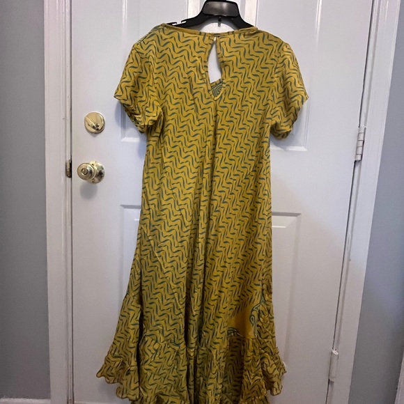 Women’s One size Relaxed Fit Yellow Print Dress Made in Argentina - Picture 3 of 7